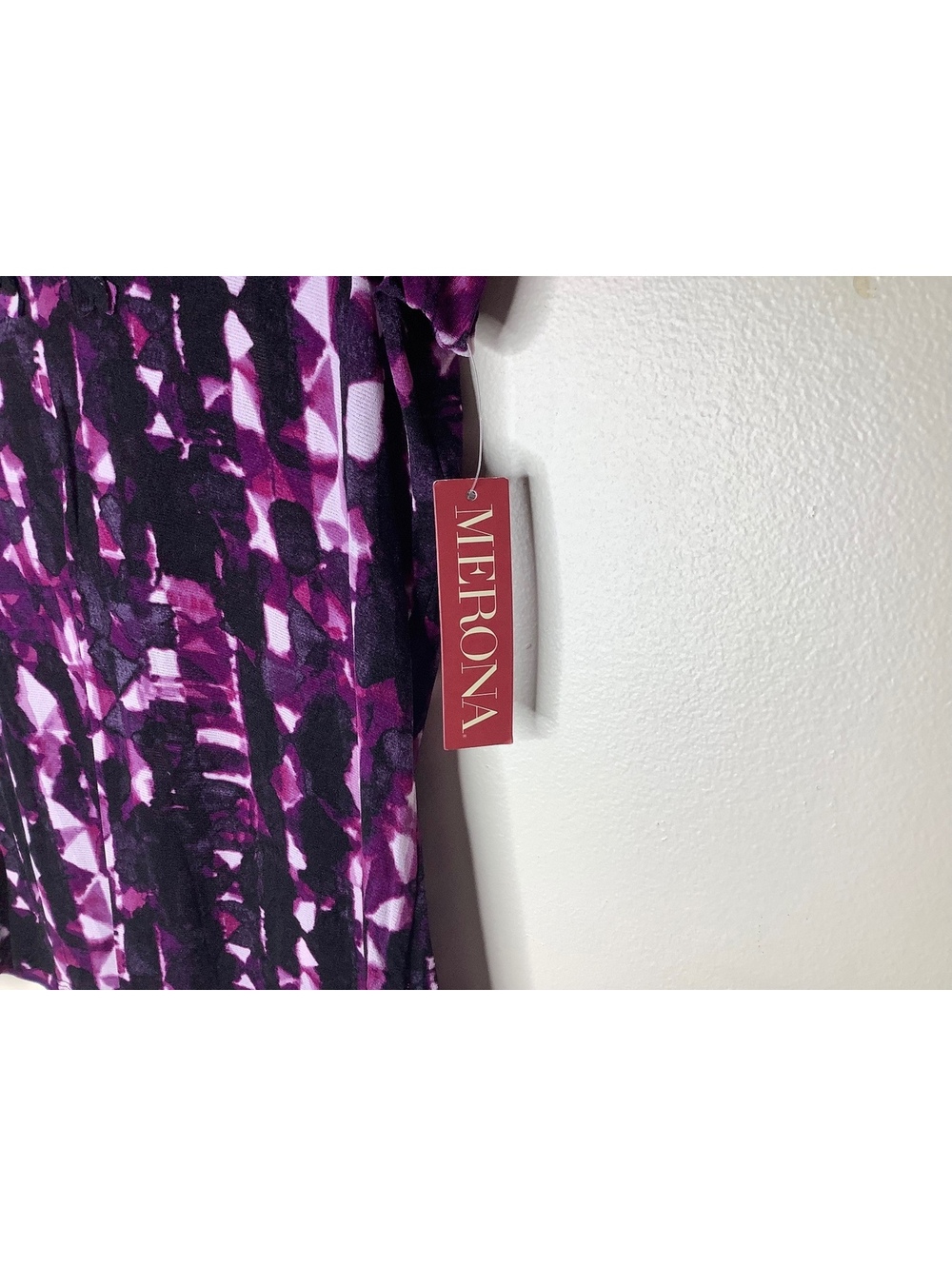 < NWT Merona Abstract Pattern Blouse With Ruffled Neckline > - Picture 4 of 9